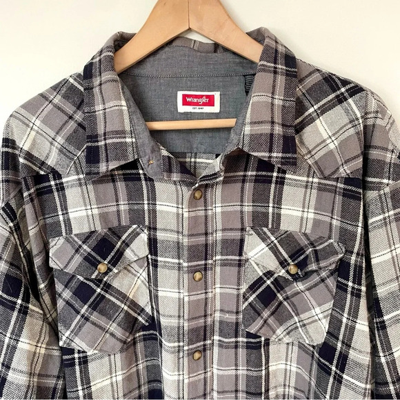 Wrangler Cotton  Plaid Snap Button Down Shirt - Picture 3 of 6